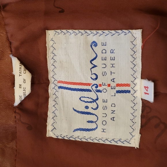 Coat - Picture 3 of 4